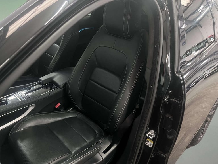 2019 Jaguar F-Pace 2.0 D180 Chequered Flag Auto AWD Euro 6 (s/s) 5dr ESTATE Diesel Automatic
