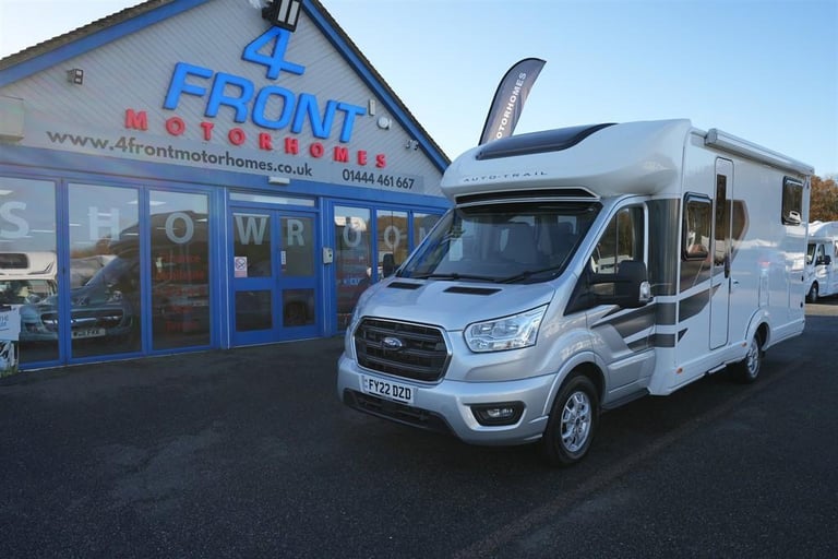 Autotrail F-Line F70 FORD 6 BERTH 4 TRAVEL SEAT MOTORHOME