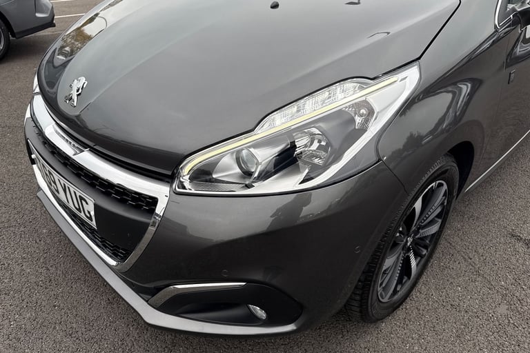 2019 Peugeot 208 1.2 PureTech 82 Tech Edition 5dr [Start Stop] HATCHBACK PETROL Manual