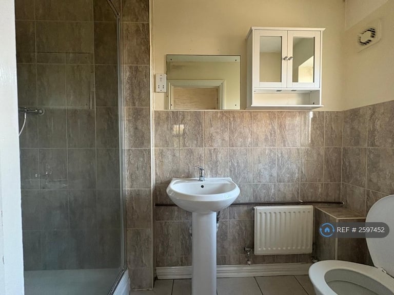 4 bedroom house in Boardman Road, Kettering, NN15 (4 bed) (#2597452)