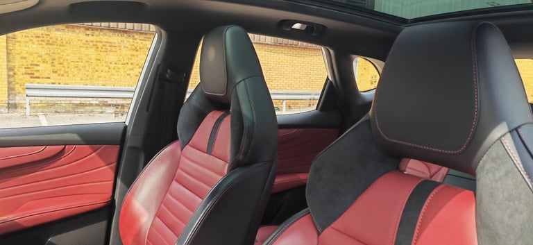 2022 MG MG HS 1.5 T-GDI 16.6kWh Exclusive Auto Euro 6 (s/s) 5dr ESTATE Petrol/Electric Hybrid Aut...