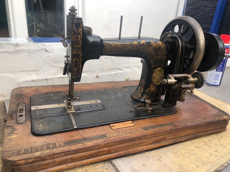 image for antique sewing machine 