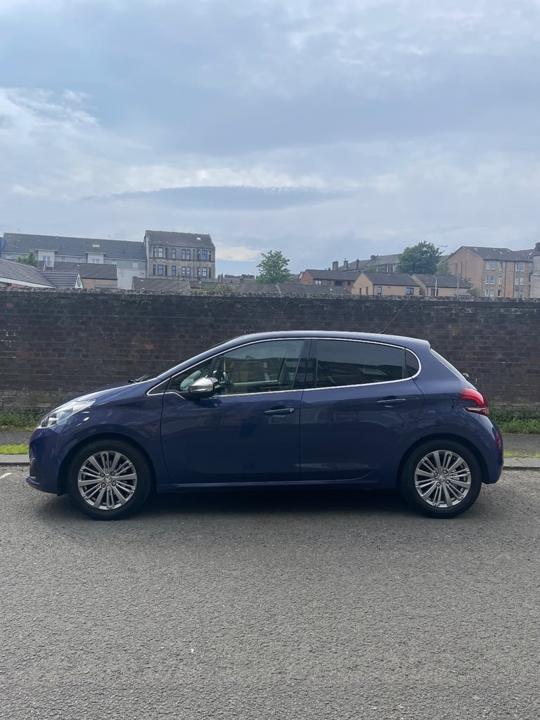 image for Peugeot, 208, Hatchback, 2016, Manual, 1199 (cc), 5 doors