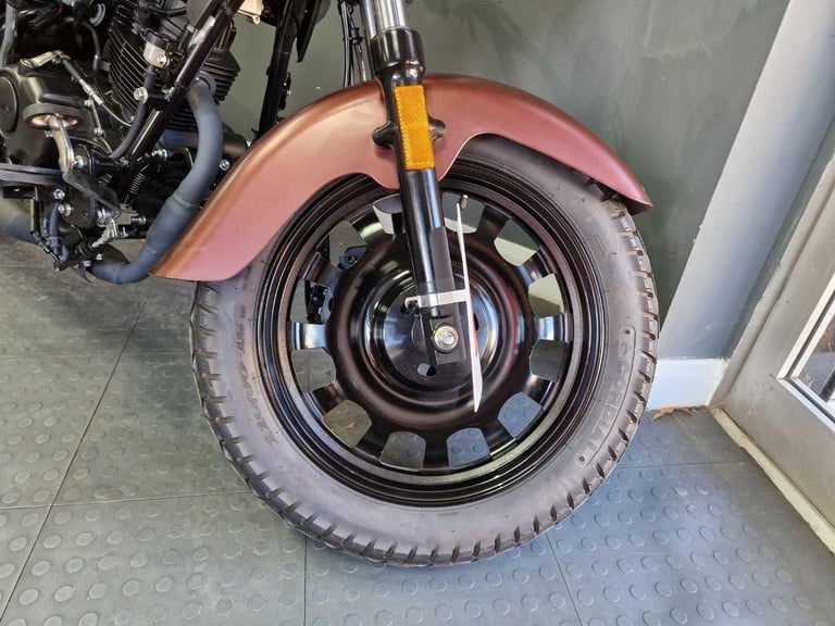 2025 Keeway Superlight 125 E5
