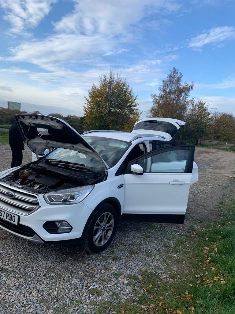 Ford, KUGA, Hatchback, 2017, Semi-Auto, 1498 (cc), 5 doors