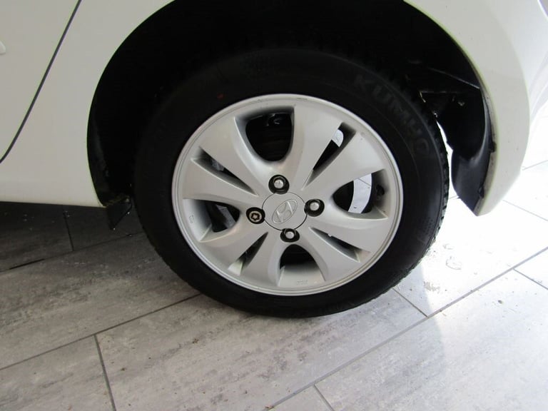 2014 Hyundai i10 1.2 Active 5dr HATCHBACK PETROL Manual