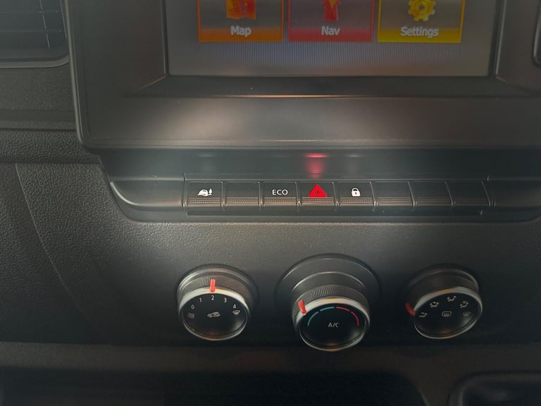 2022 Renault Master 2.3 dCi 35 Business+ FWD LWB Medium Roof Euro 6 4dr PANEL VAN Diesel Manual