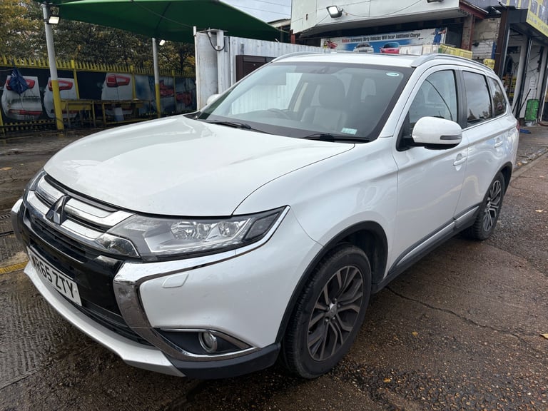Mitsubishi, OUTLANDER, Estate, 2015, Manual, 2268 (cc), 5 doors