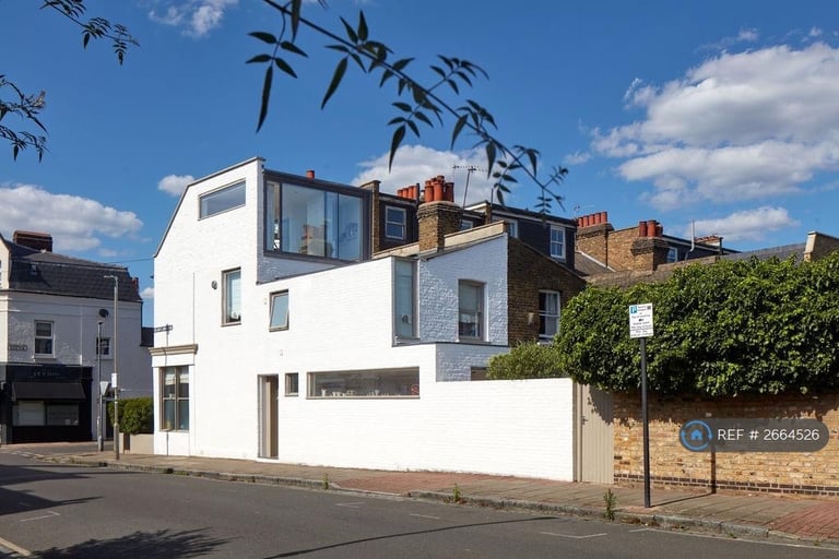 4 bedroom house in Bennerley Road, London, SW11 (4 bed) (#2664526)