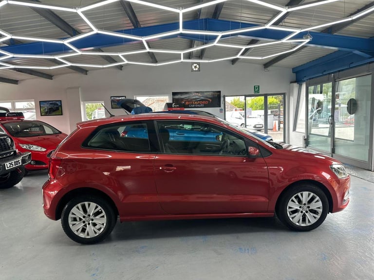VOLKSWAGEN POLO 1.0 BlueMotion Tech SE 2014