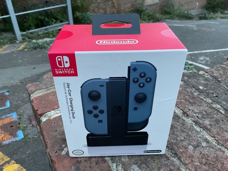 POWERA Joy-Con Charging Dock SUPER MARIO  ENHANCED WIRED CONTROLLER - New | Sealed