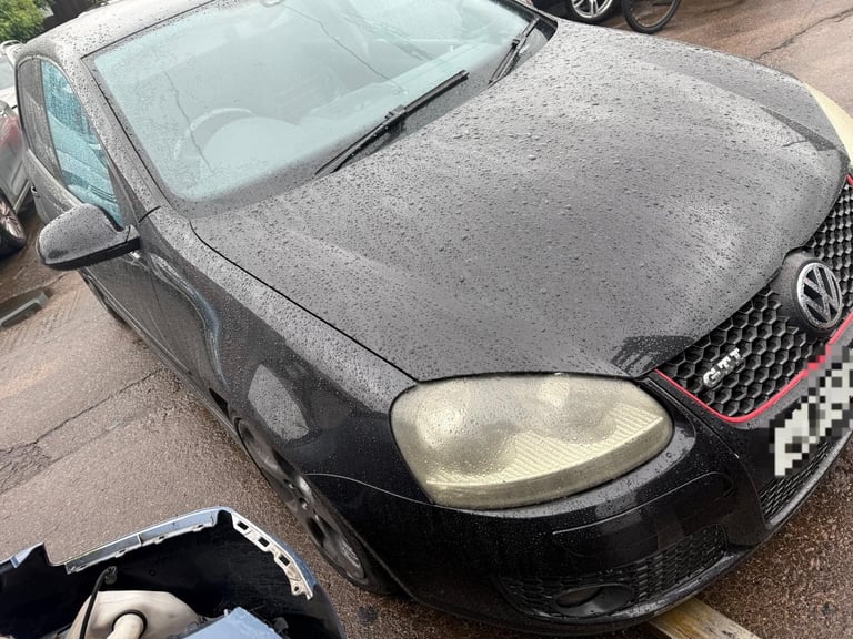 Breaking spare parts vw golf gti mk5 black