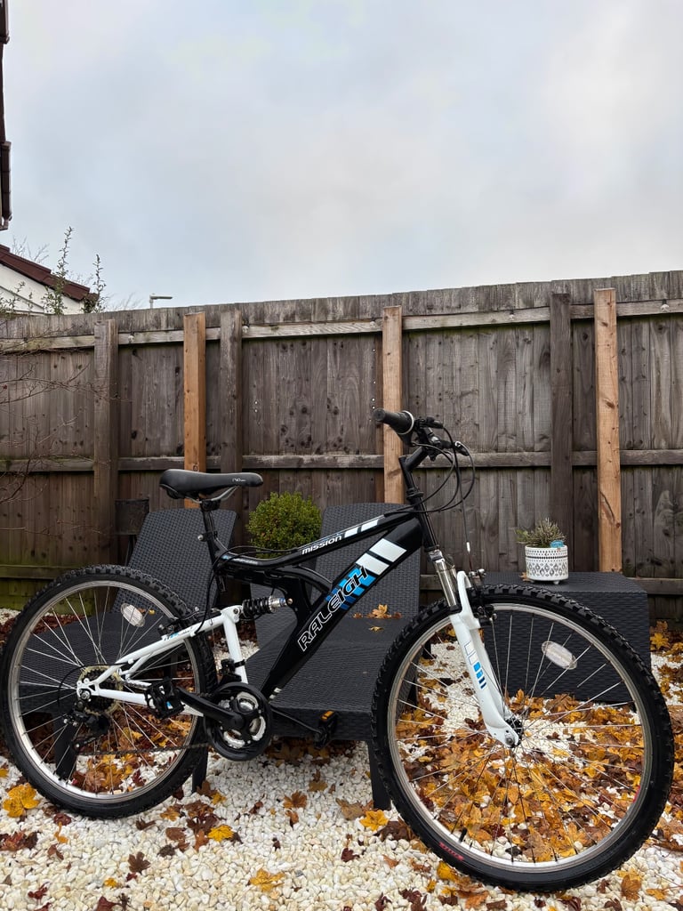 Men’s RALEIGH Dual Suspension Mountain Bike (Great Condition)