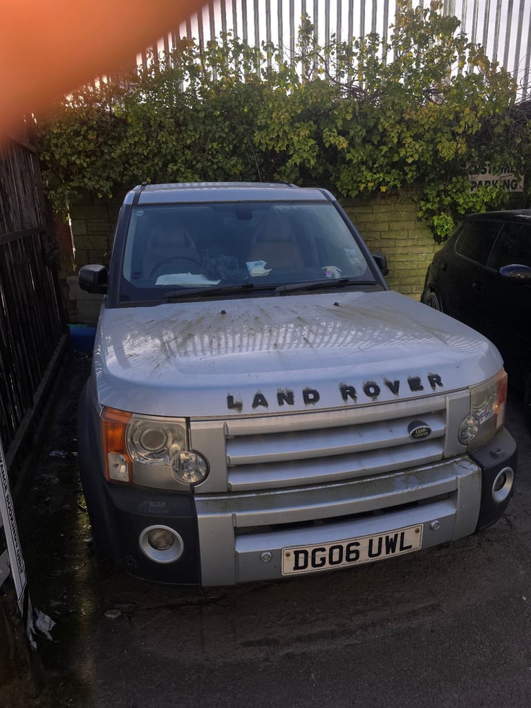 image for BREAKING Land rover discovery 3