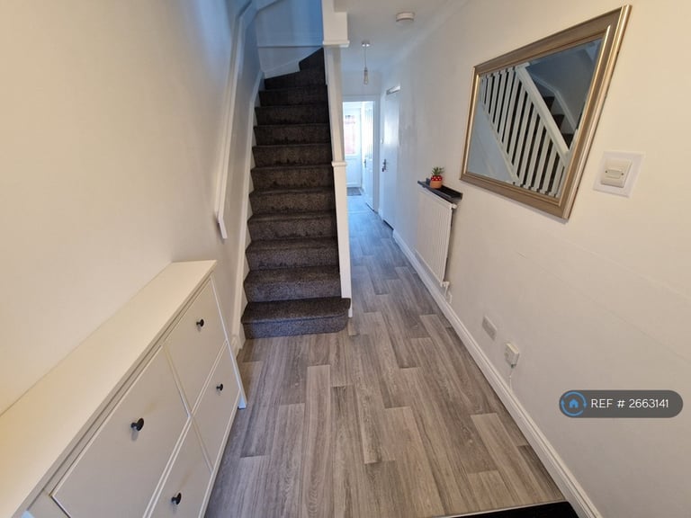 3 bedroom house in Sir Charles Square, Newport, NP10 (3 bed) (#2663141)