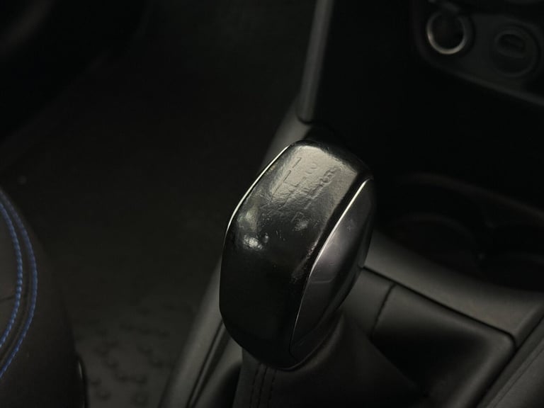 2019 Peugeot 208 1.2 PureTech 82 Signature 5dr [Start Stop] HATCHBACK PETROL Manual