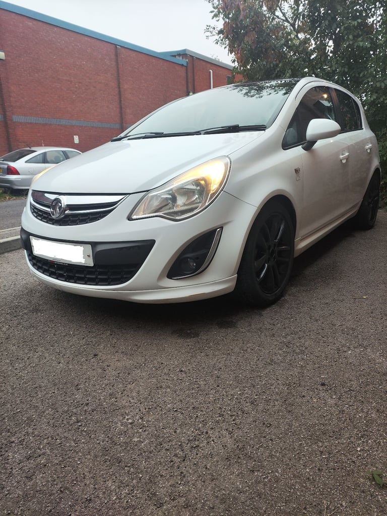 (NEW MOT) VAUXHALL Corsa Limited Edition SXI (5 door Rare)
