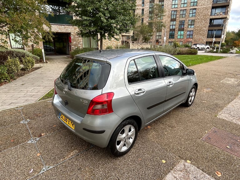 Toyota YARIS 1.3 automatic,low miles 50k,drives superb,excellent condition,service history,2 keys 