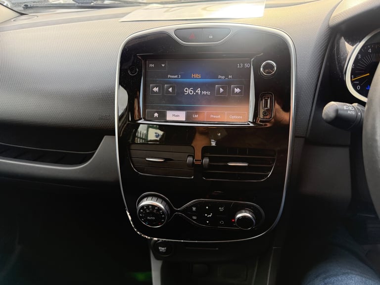 2015 Renault Clio 1.5 dCi Dynamique S Nav Hatchback 5dr Diesel Manual Euro 6