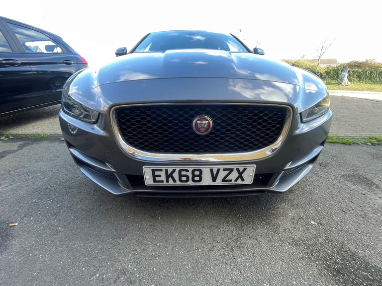 2018 Jaguar XE Prestige - Lunar Grey - Automatic