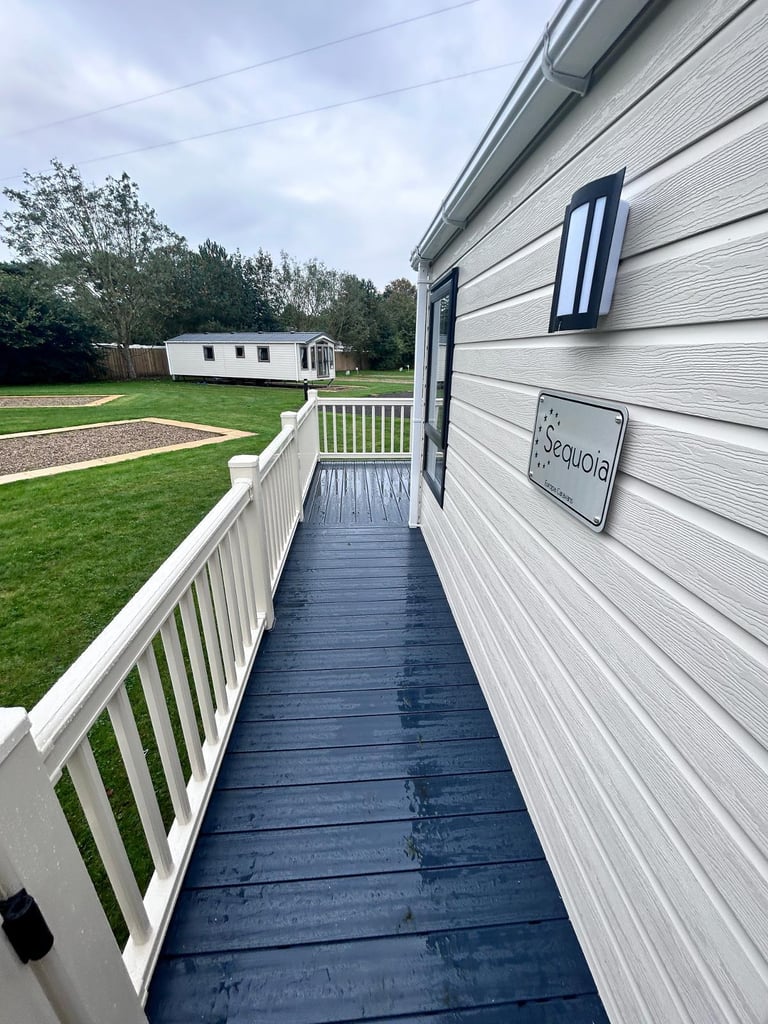 EUROPA SEQUOIA BRAND NEW 40X13FT SITED NEAR SCARBOROUGH ON NEW DEVELOPMENT