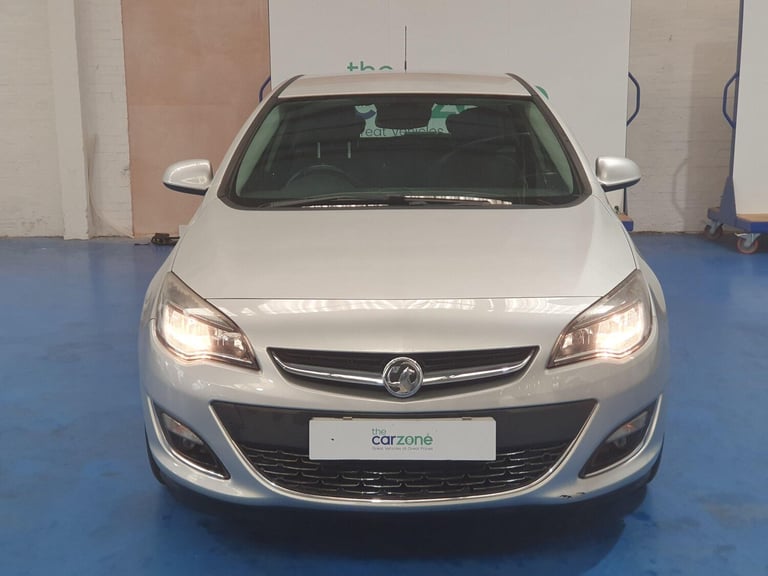 2012 Vauxhall Astra 2.0 CDTi 16V ecoFLEX SE [165] 5dr HATCHBACK DIESEL Manual