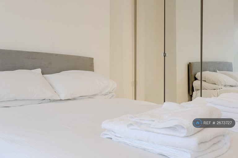 Studio flat in Charleville Rd, London, W14 (#2673727)