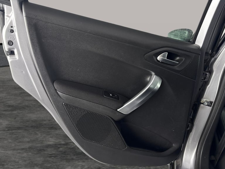 2019 Peugeot 2008 1.2 PureTech Allure Premium 5dr [Start Stop] HATCHBACK PETROL Manual