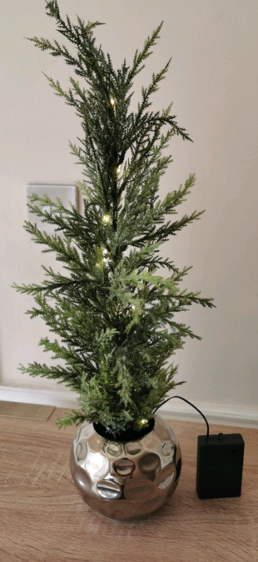 Desk light up tree