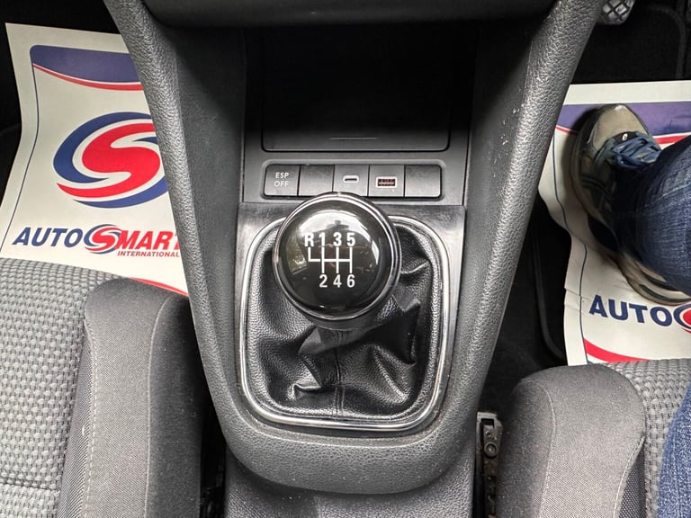 2010 Volkswagen Golf 2.0 TDi 140 SE 5DR NEW MOT LEZ FREE HATCHBACK Diesel Manual