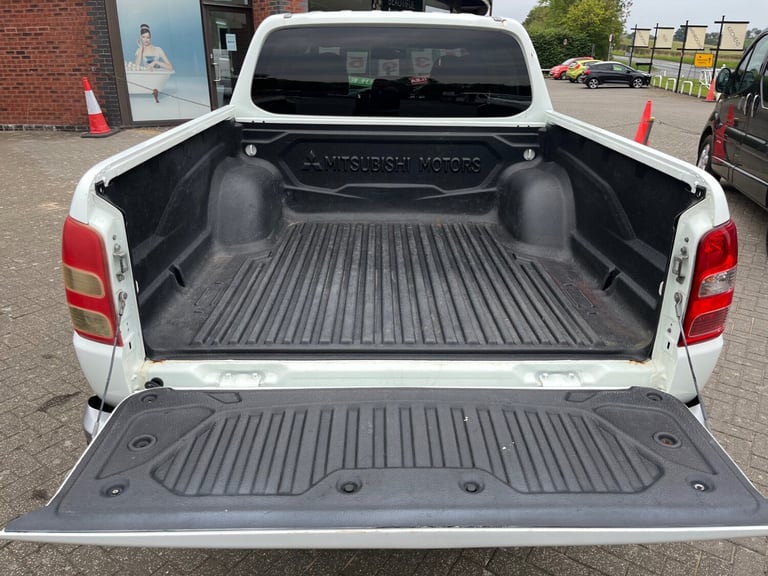 2018 Mitsubishi L200 Double Cab DI-D 178 Warrior 4WD PICK UP Diesel Manual
