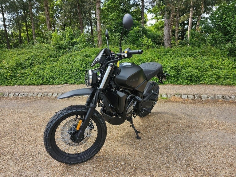 LEXMOTO RSS 125 SCRAMBLER 2025 Petrol Manual in Grey