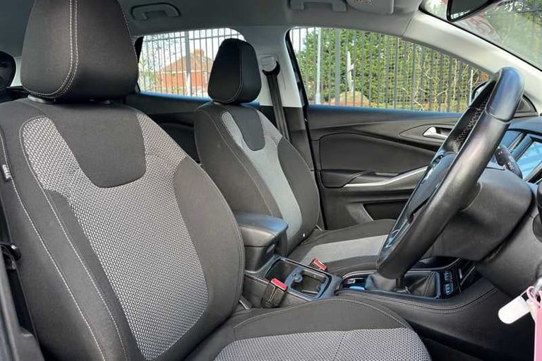 2019 Vauxhall Grandland X 1.2 Turbo SE 5dr HATCHBACK PETROL Manual