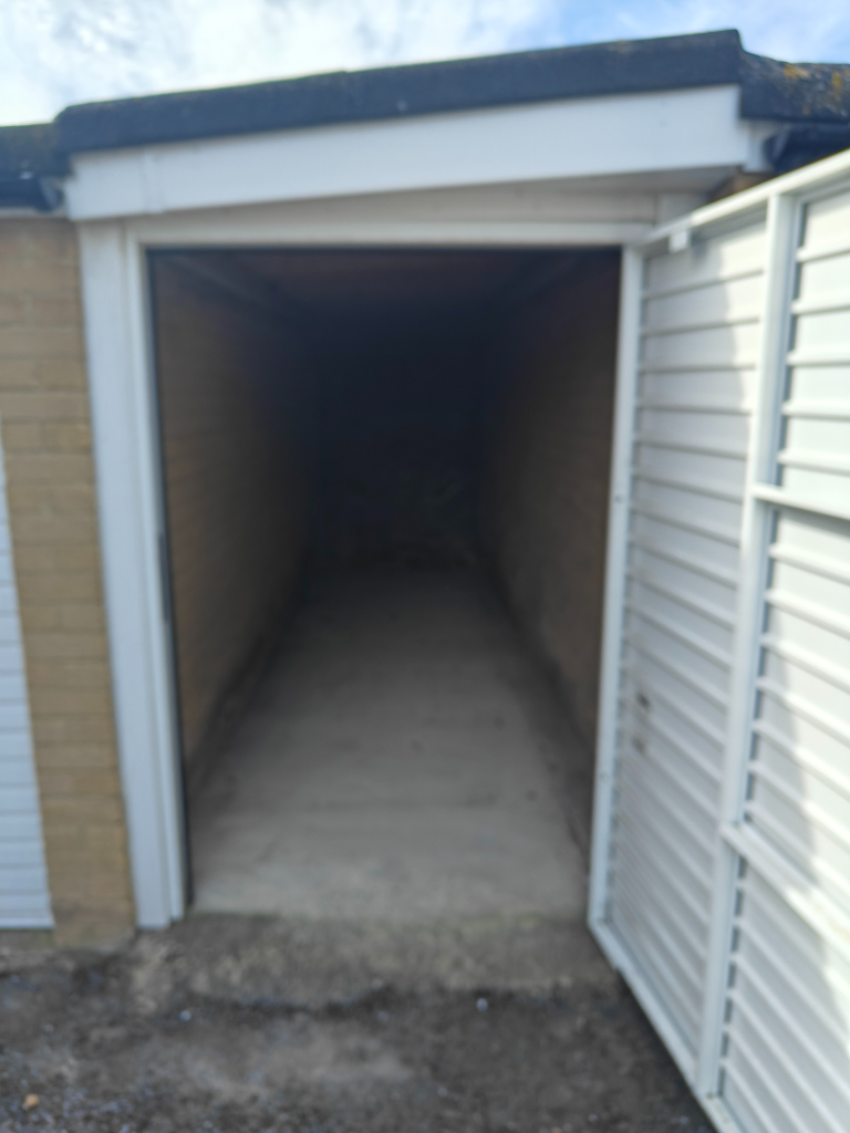 Garages to Rent: Parkgate Road (Gateways Court), Surrey, SM6 0AW