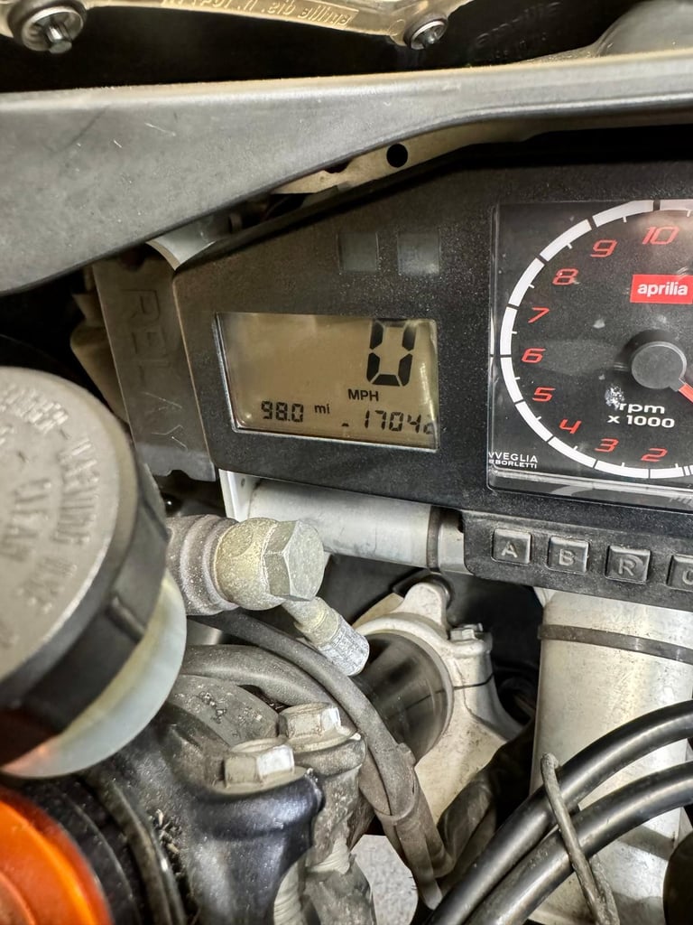 Aprilia RSV Mille 1000cc / 2002 (52) model / only 17k miles 