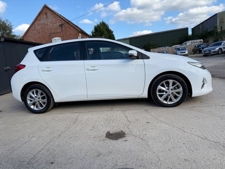 2014 Toyota Auris 1.6 V-Matic Icon Euro 5 5dr HATCHBACK Petrol Manual