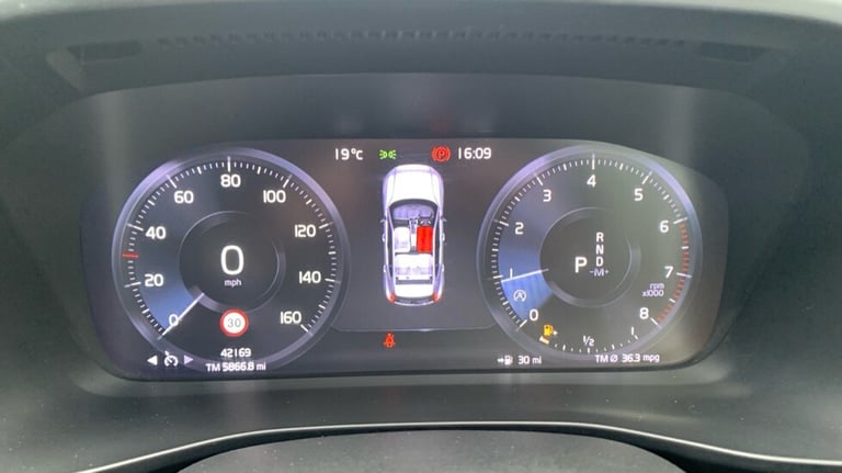 2020 Volvo XC40 R-Design, T3 automatic Estate Petrol Automatic