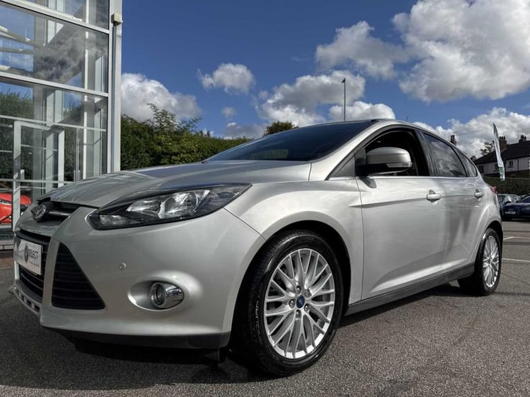 2014 Ford Focus 1.6 125 Zetec Navigator 5dr Powershift HATCHBACK PETROL Automatic