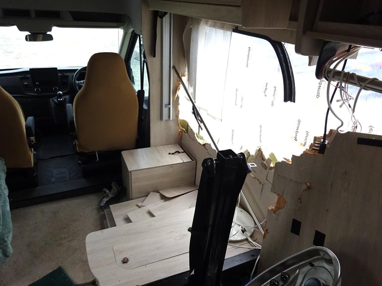 2020 20 REG FORD AUTO-TRAIL TRIBUTE F70 MOTOR HOME DAMAGED REPAIRABLE SALVAGE