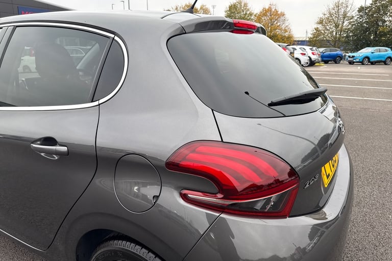 2019 Peugeot 208 1.2 PureTech 82 Tech Edition 5dr [Start Stop] HATCHBACK PETROL Manual
