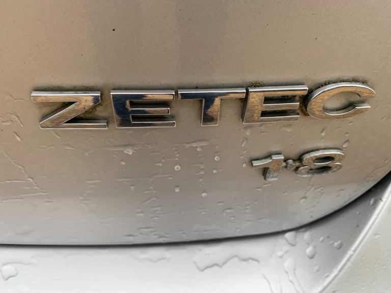 2009 Ford Focus 1.8 Zetec 5dr HATCHBACK Petrol Manual