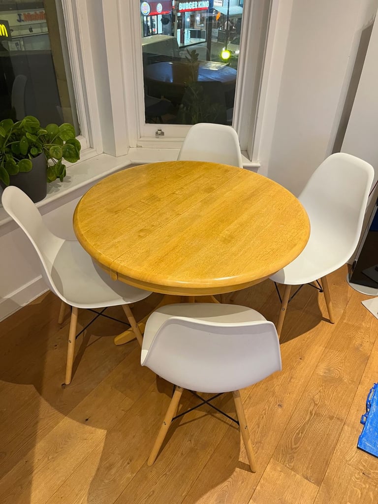 image for Extendable oak dining table + 4 chairs