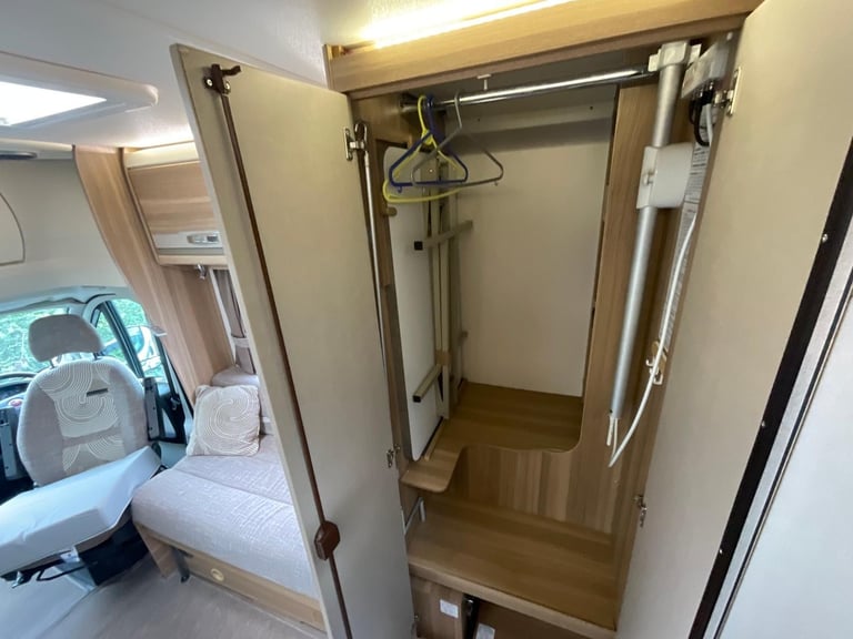Bessacarr 412, 2014, Automatic, 2 Berth, 27K Miles