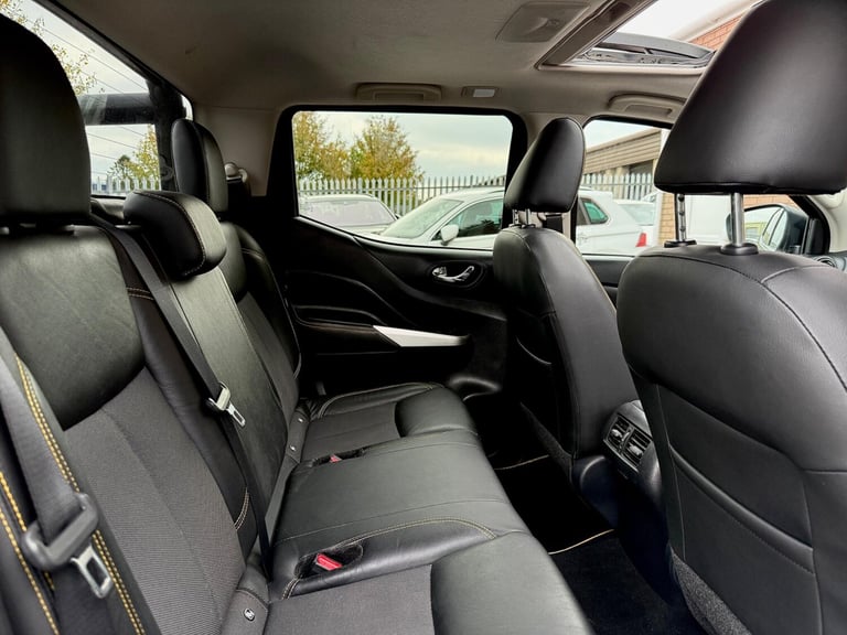 2020 Nissan Navara 2.3 dCi N-Guard Auto 4WD Euro 6 4dr PICK UP Diesel Automatic