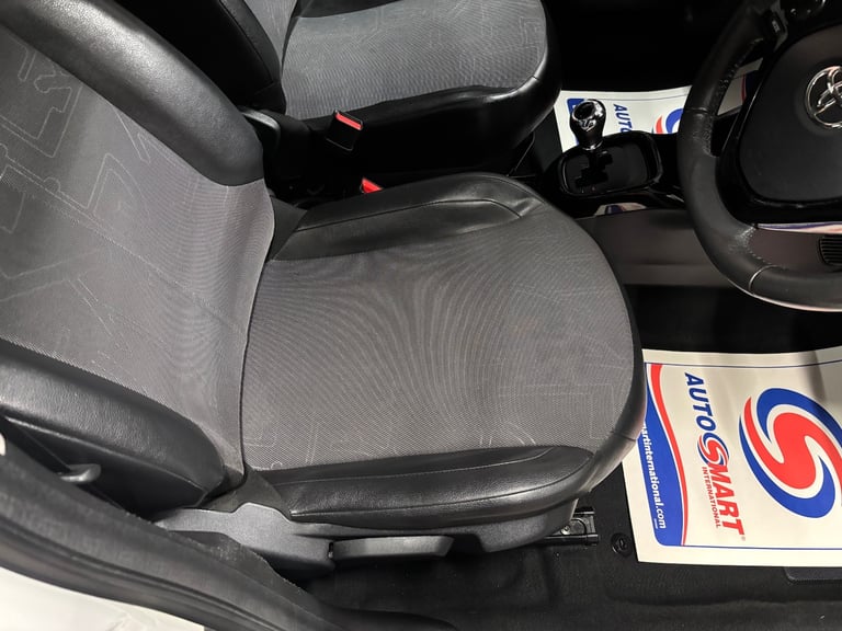 2014 Toyota AYGO 1.0 VVT-i X-Pression 5dr x-shift HATCHBACK Petrol Manual