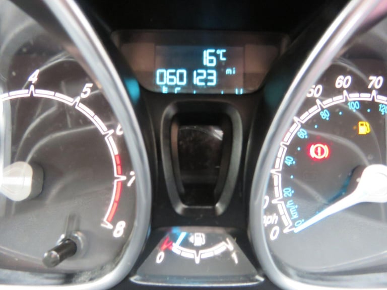 2016 Ford Fiesta 1.0T EcoBoost Zetec Euro 6 (s/s) 5dr HATCHBACK Petrol Manual