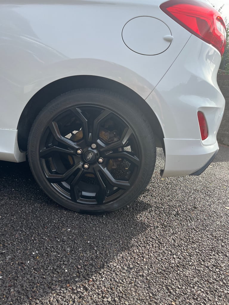 2018 1L Ford Fiesta ST Line - 3 door - White - B&O speaker system 