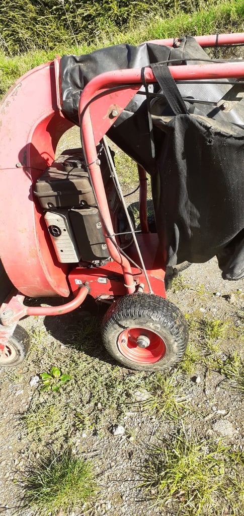 Countax  Hurricane  ES 400  Leaf vac