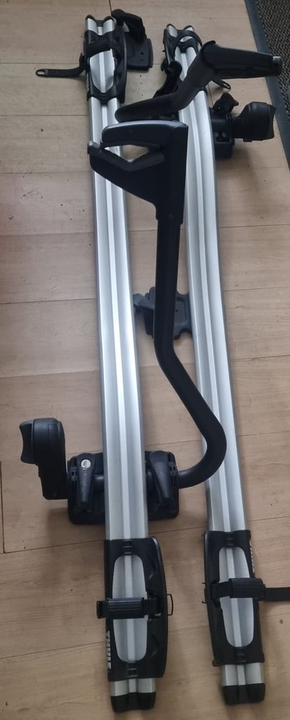 Vauxhall Astra J Roof bars