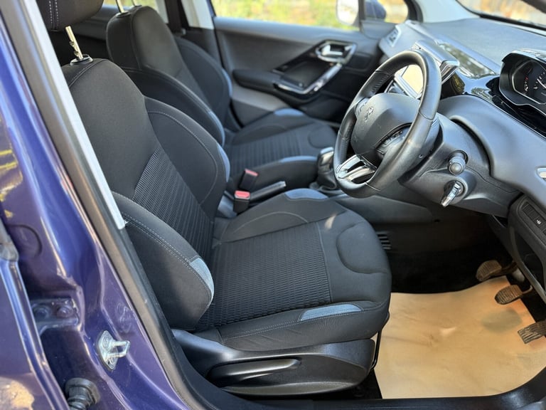 PEUGEOT 208 1.6 e-HDi Allure 2014